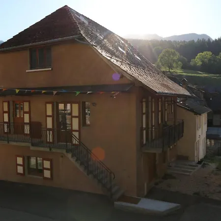 Le Postillon Quinto Apartment *